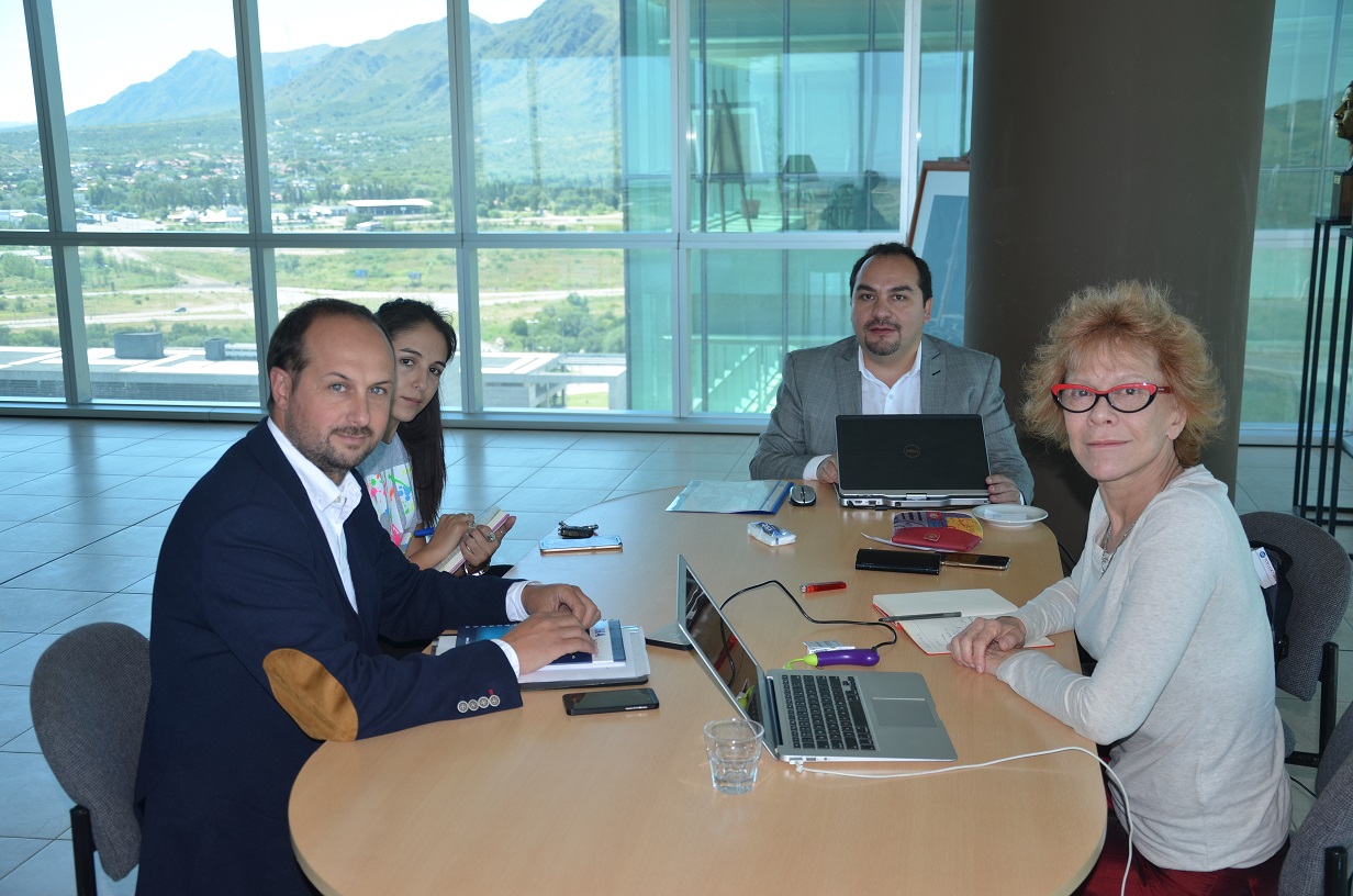 La ministra Bañuelos se reunió con su par de Medio Ambiente, Campo y Producción