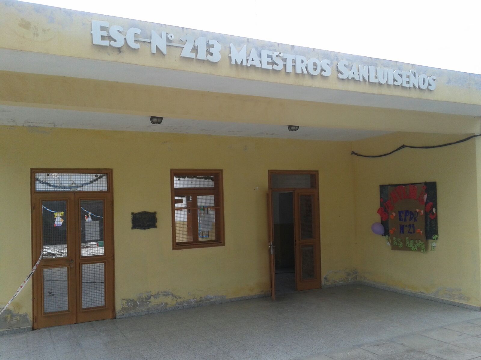 Cuatro heridos por el derrumbe de un sector del techo de la Escuela “Maestros Sanluiseños”