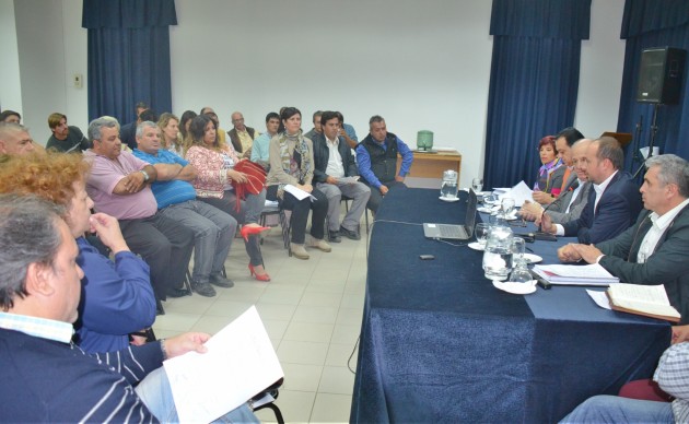 La reunión de la Comisión de Emergencia Hídrica tuvo lugar en el Salón Azul de la Municipalidad de Villa Mercedes.