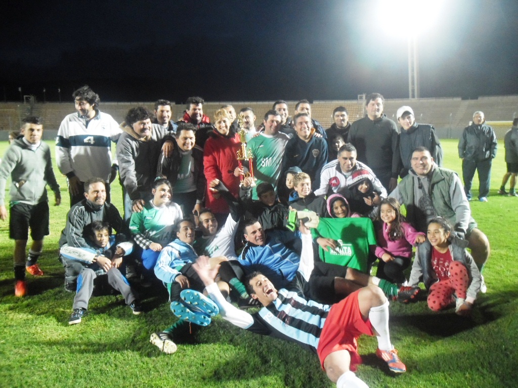 La final provincial de los Seniors se jugó en el “Juan Gilberto Funes”