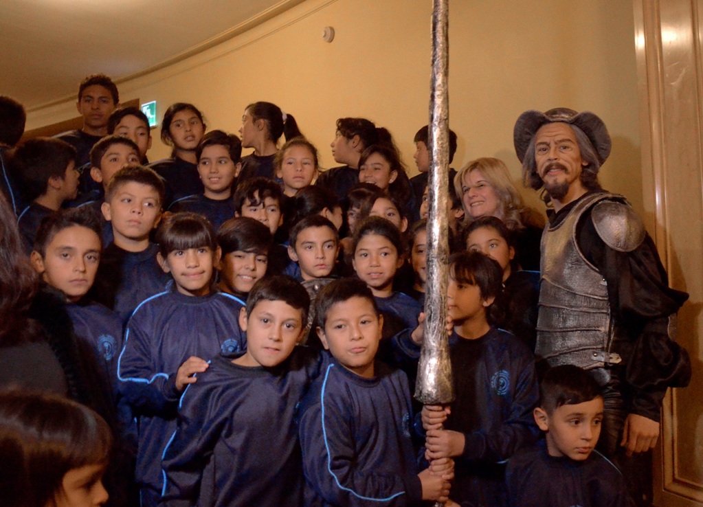 Los chicos del barrio 9 de Julio vivieron el espectáculo de sus vidas en el Teatro Colón