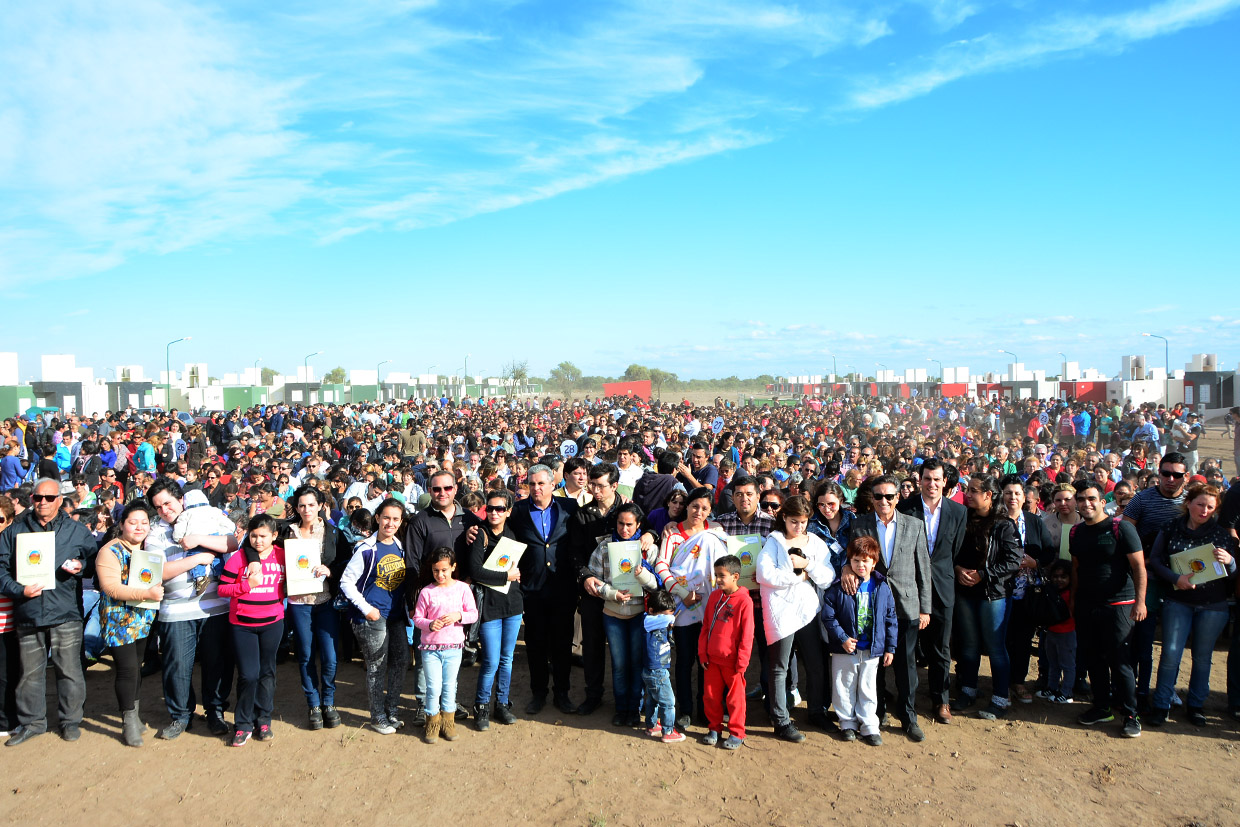 El Gobierno provincial entregó 600 nuevos hogares en La Punta