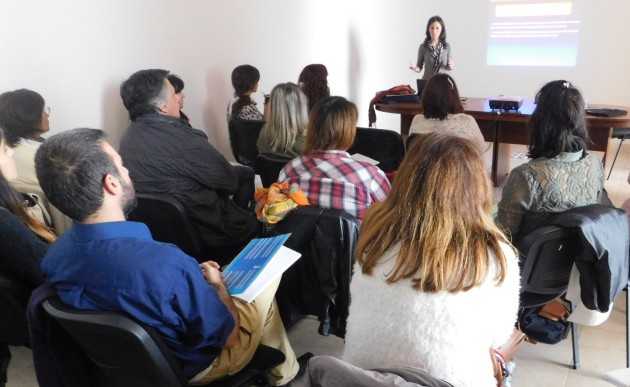 El dictado del curso se realizó este lunes en la sala de reuniones de la Secretaría de la Mujer.