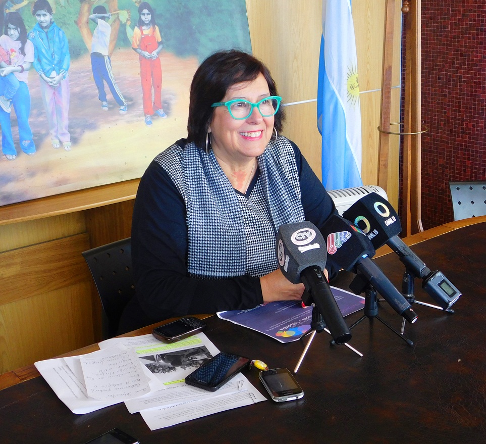 Adriana Bazzano anunció el inicio del Ciclo de Capacitaciones Mujer y Violencia