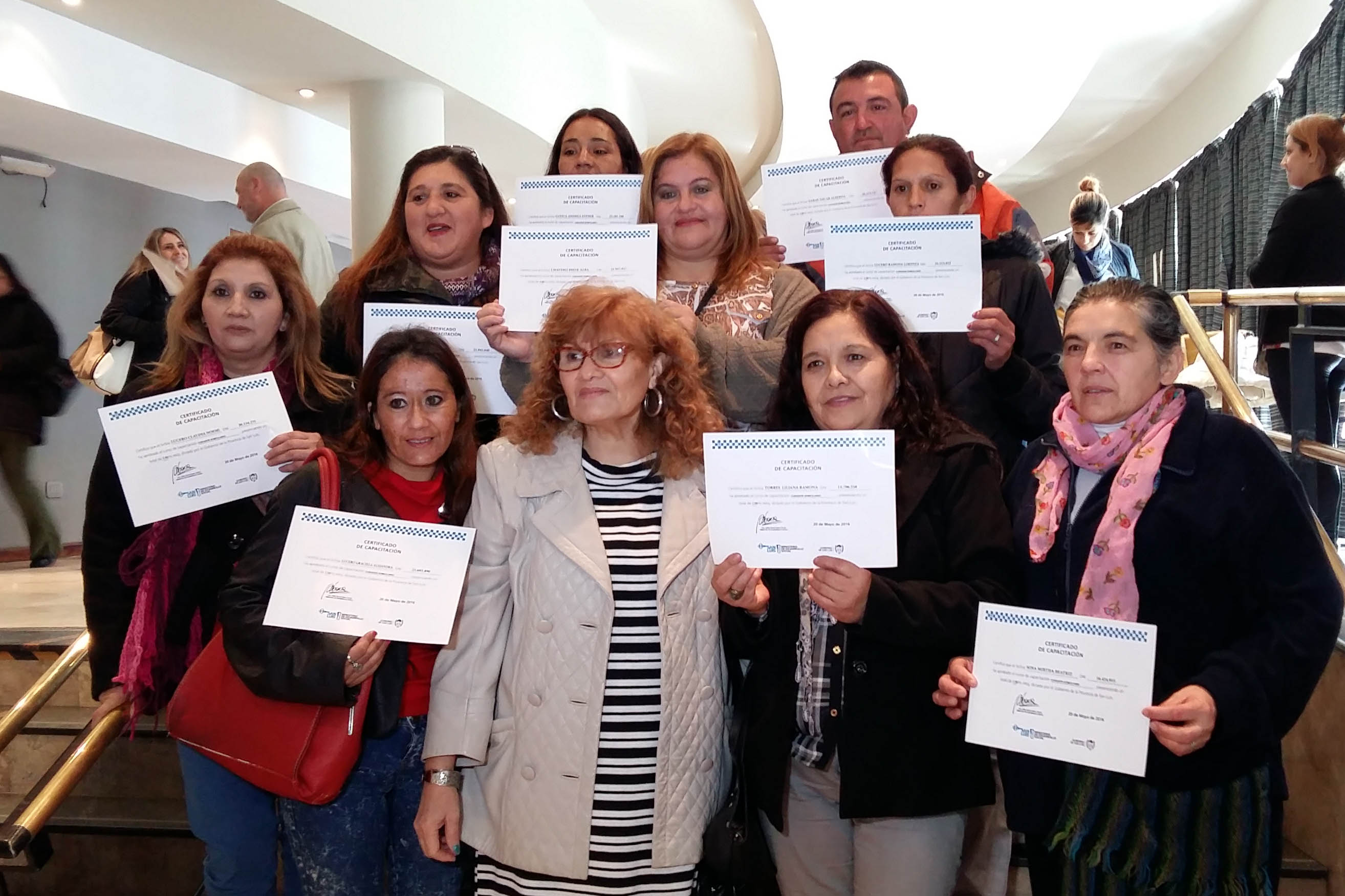 Se realizó la entrega de certificados para beneficiarios de Inclusión Social que se capacitaron