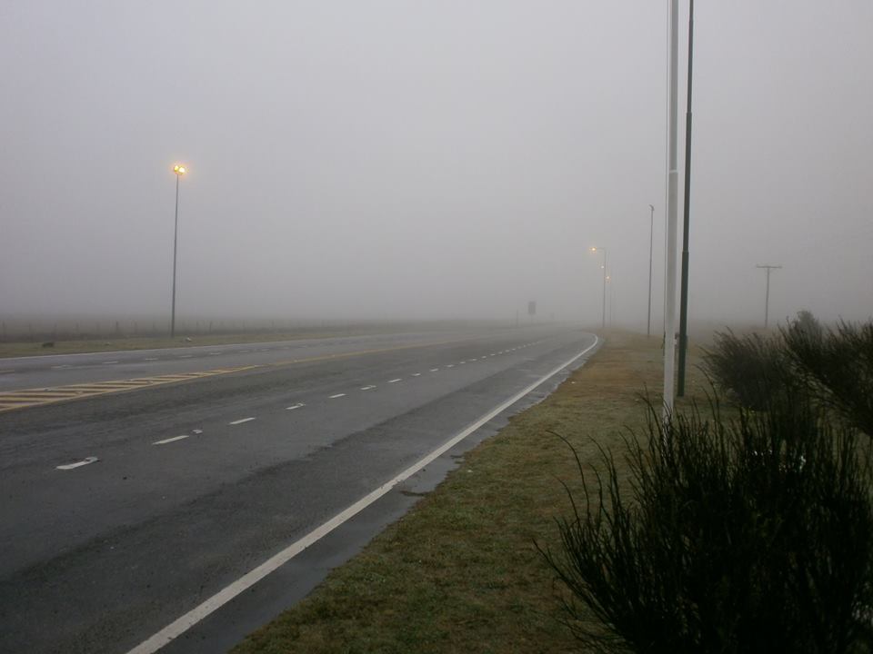 Visibilidad reducida en algunas rutas por bancos de niebla