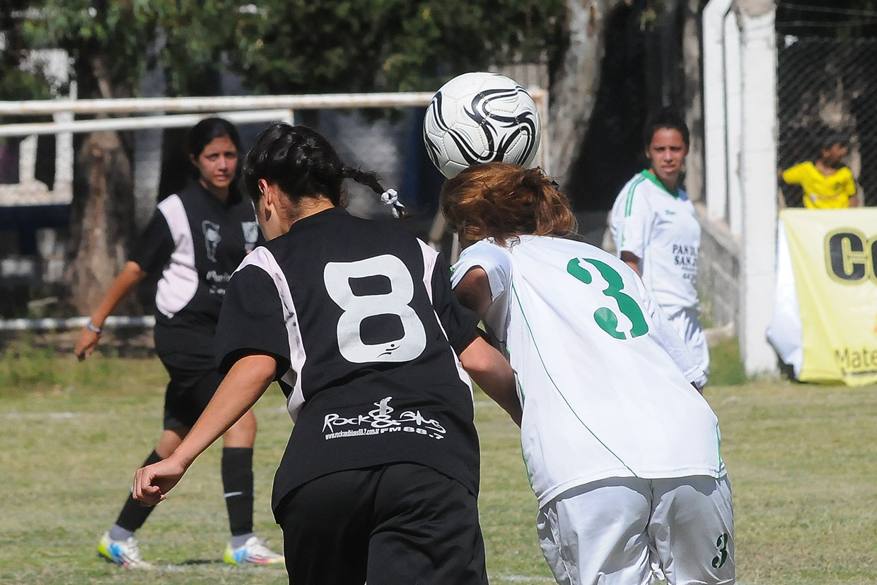 Ave Fénix y Almagreñas se adueñaron de la punta