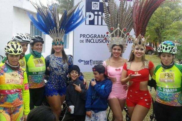 La escuela de Samba Sierras del Carnaval, estuvo presente en las inauguraciones.