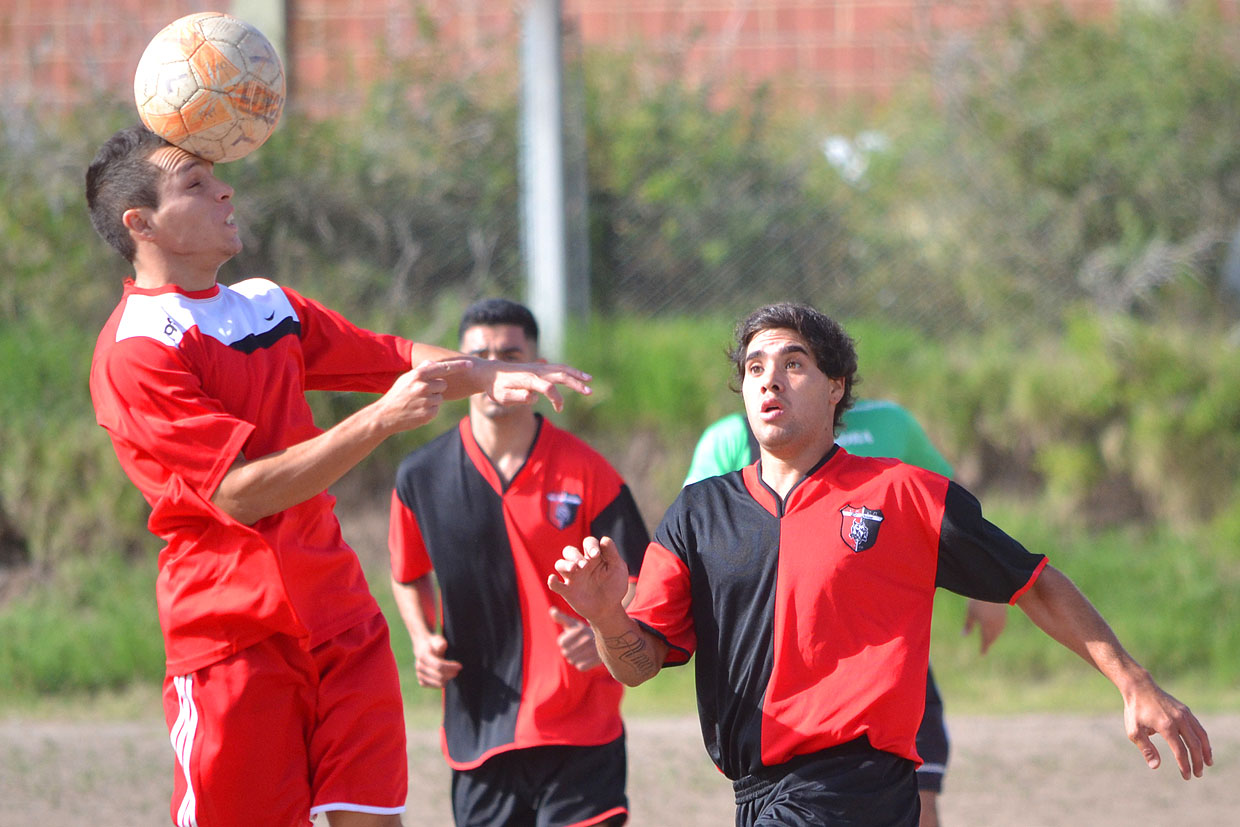 El fútbol puntano sale a la cancha