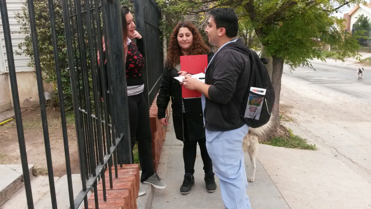 Acciones de agentes sanitarios en el barrio 123 Viviendas