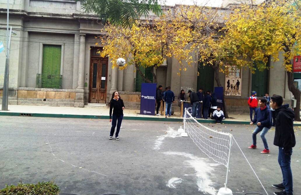 En un día muy especial, Deportes armó una estación recreativa