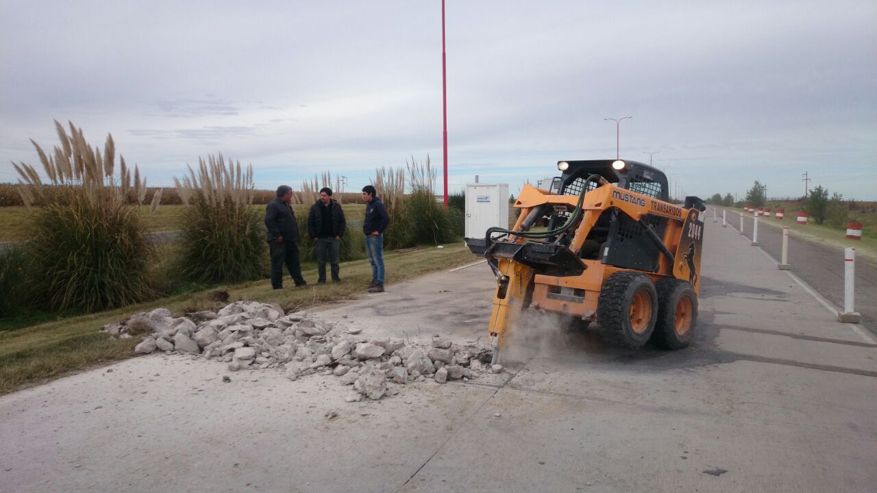 Tareas de reparación en la Autopista de las Serranías Puntanas