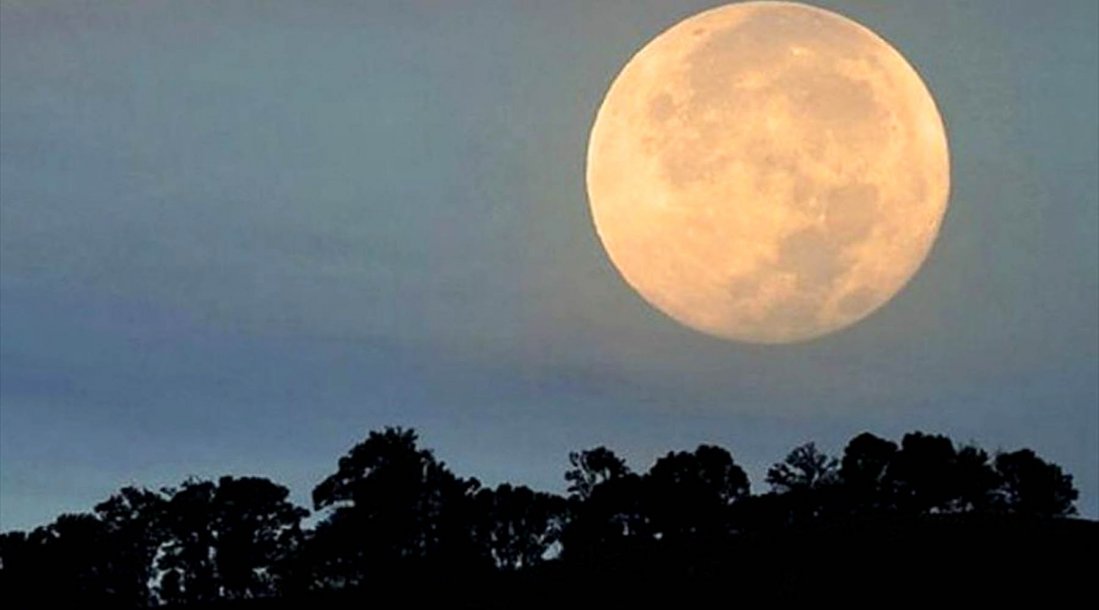 El invierno comenzará con la luna llena encabezando un desfile de planetas