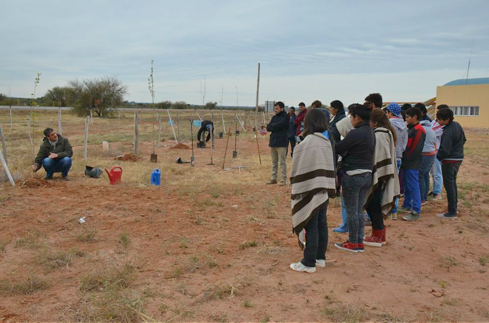 Forestación y conciencia ambiental en la comunidad Huarpe