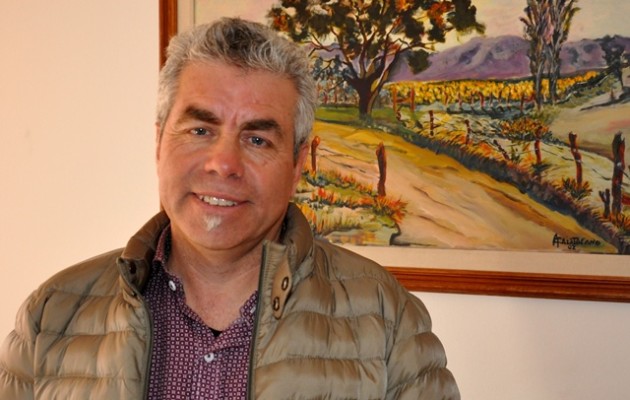 El escultor Marcelo Fredes expone en el Centro Cultural “Puente Blanco”.