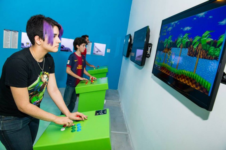 La Fundación Telefónica trae su muestra “Play the Game: 40 años de videojuegos”