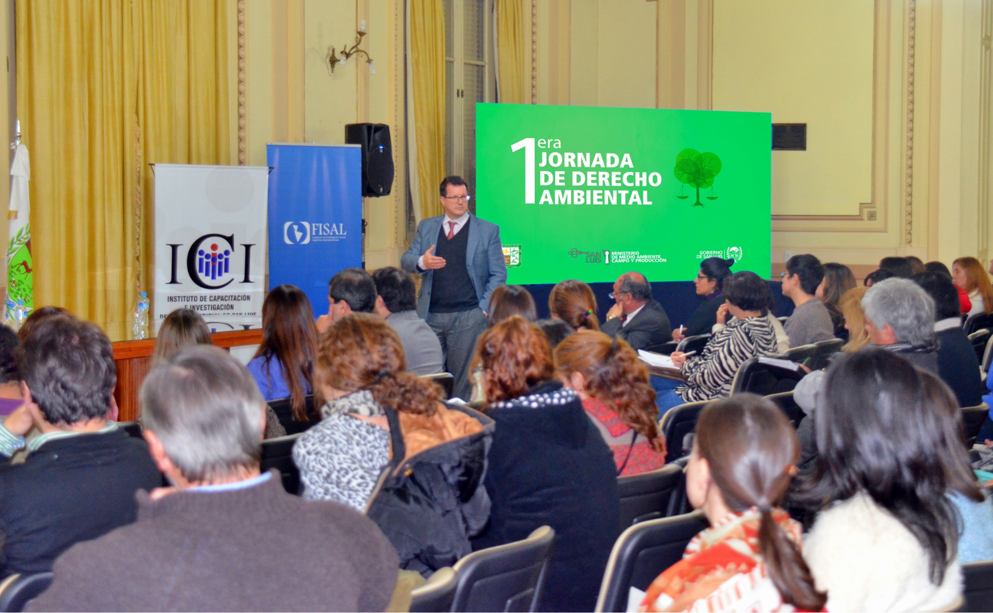 Con más de 150 asistentes, San Luis tuvo su primera jornada para debatir sobre derecho ambiental