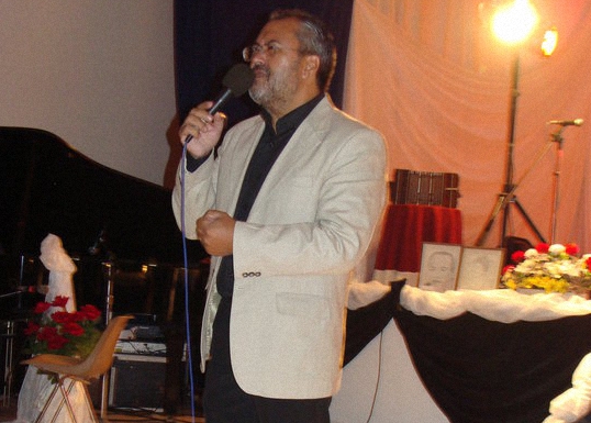 Pablo Corvalán canta en el Ciclo Cultural