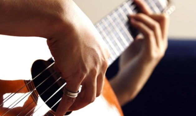 Taller de guitarra todos los martes de 18:00 a 22:00 en la Casa de las Culturas.