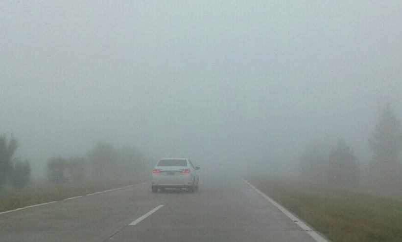 Visibilidad reducida en algunas rutas por bancos de niebla