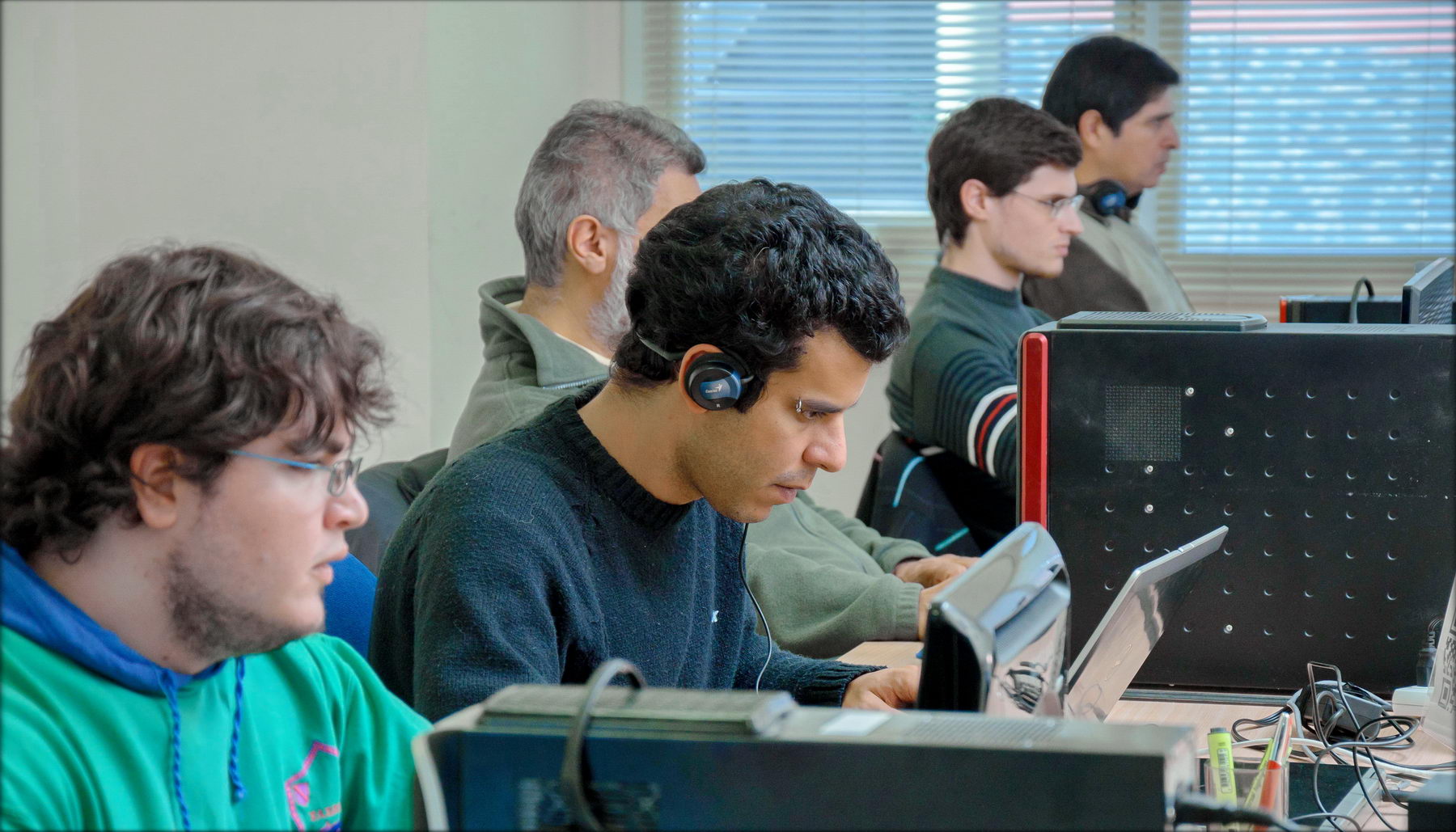 Una empresa radicada en el PILP seleccionará desarrollador de software y técnicos informáticos