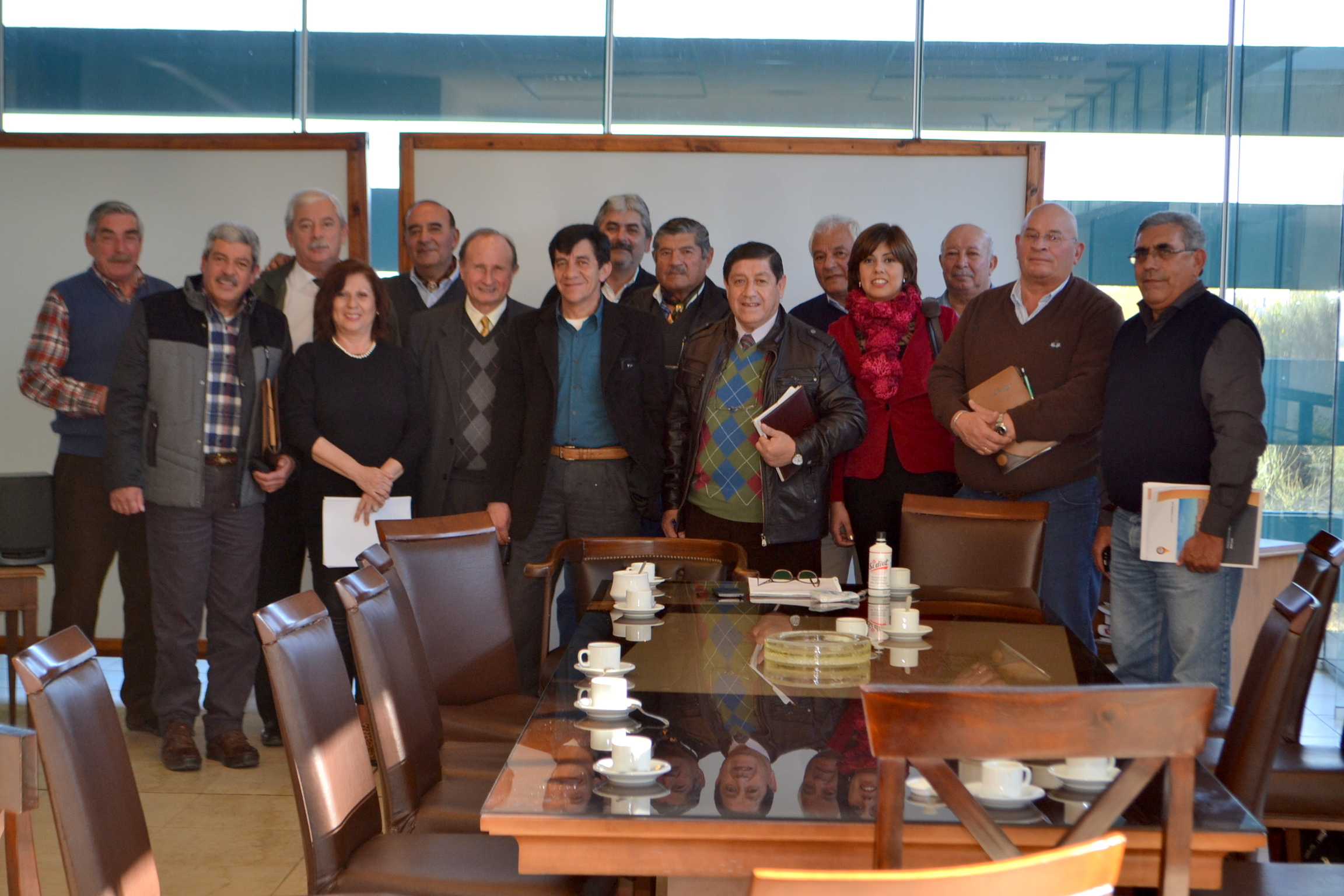 Reunión con policías y penitenciarios retirados