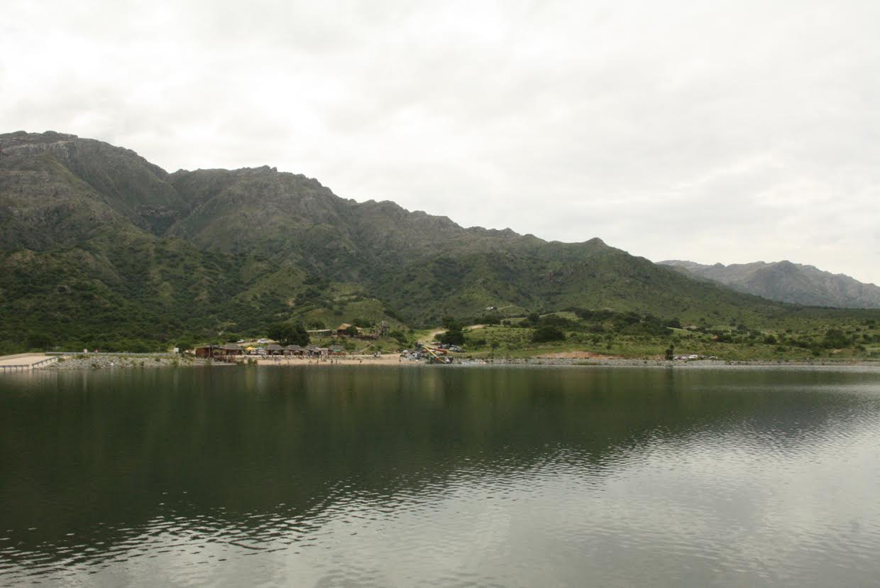 Embalse de diques provinciales