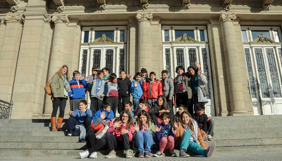 Crónica de un viaje cultural: alumnos puntanos de recorrida por el Colón y el Congreso de la Nación