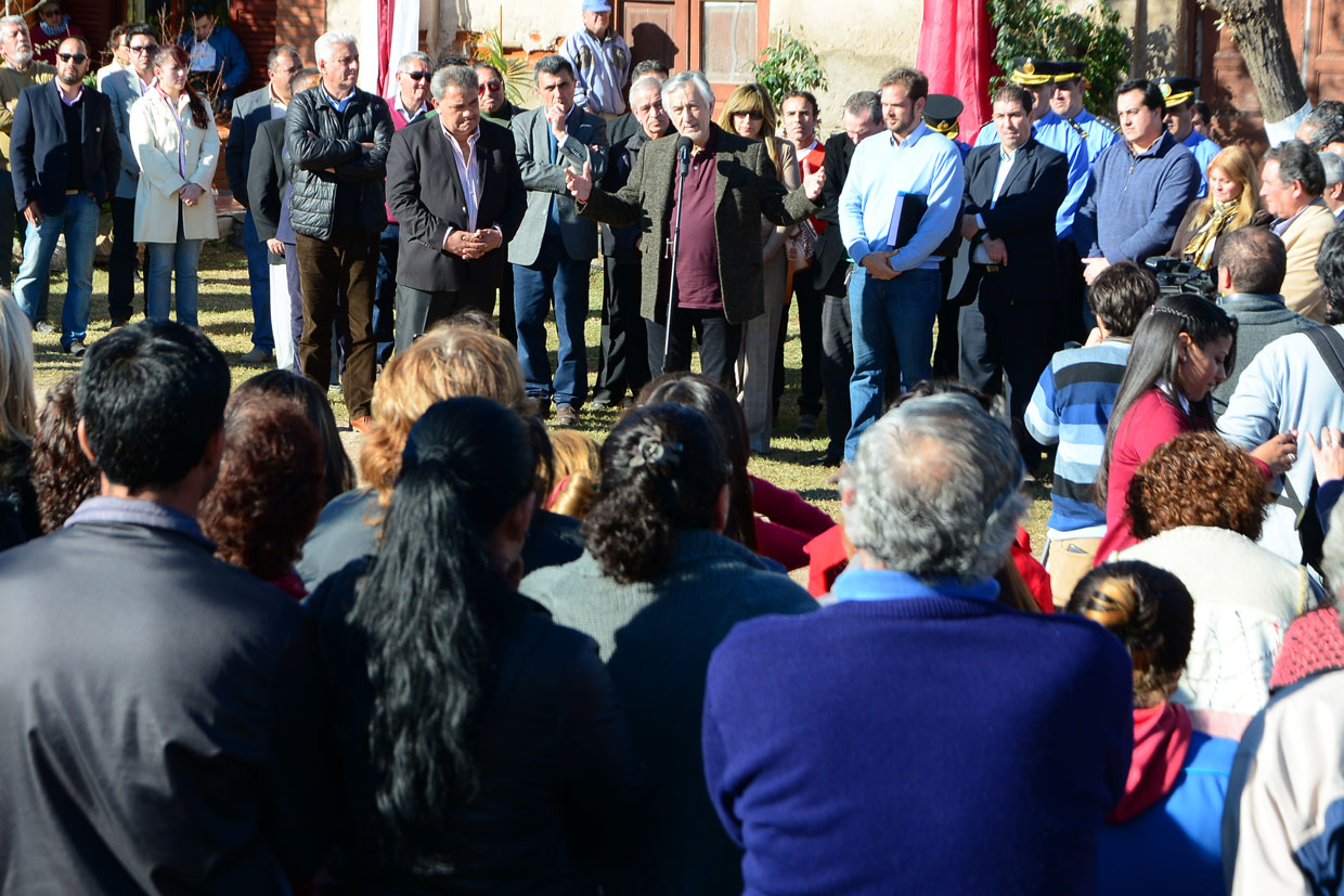 Alberto Rodríguez Saá dio inicio a la construcción del nuevo puente en Quines