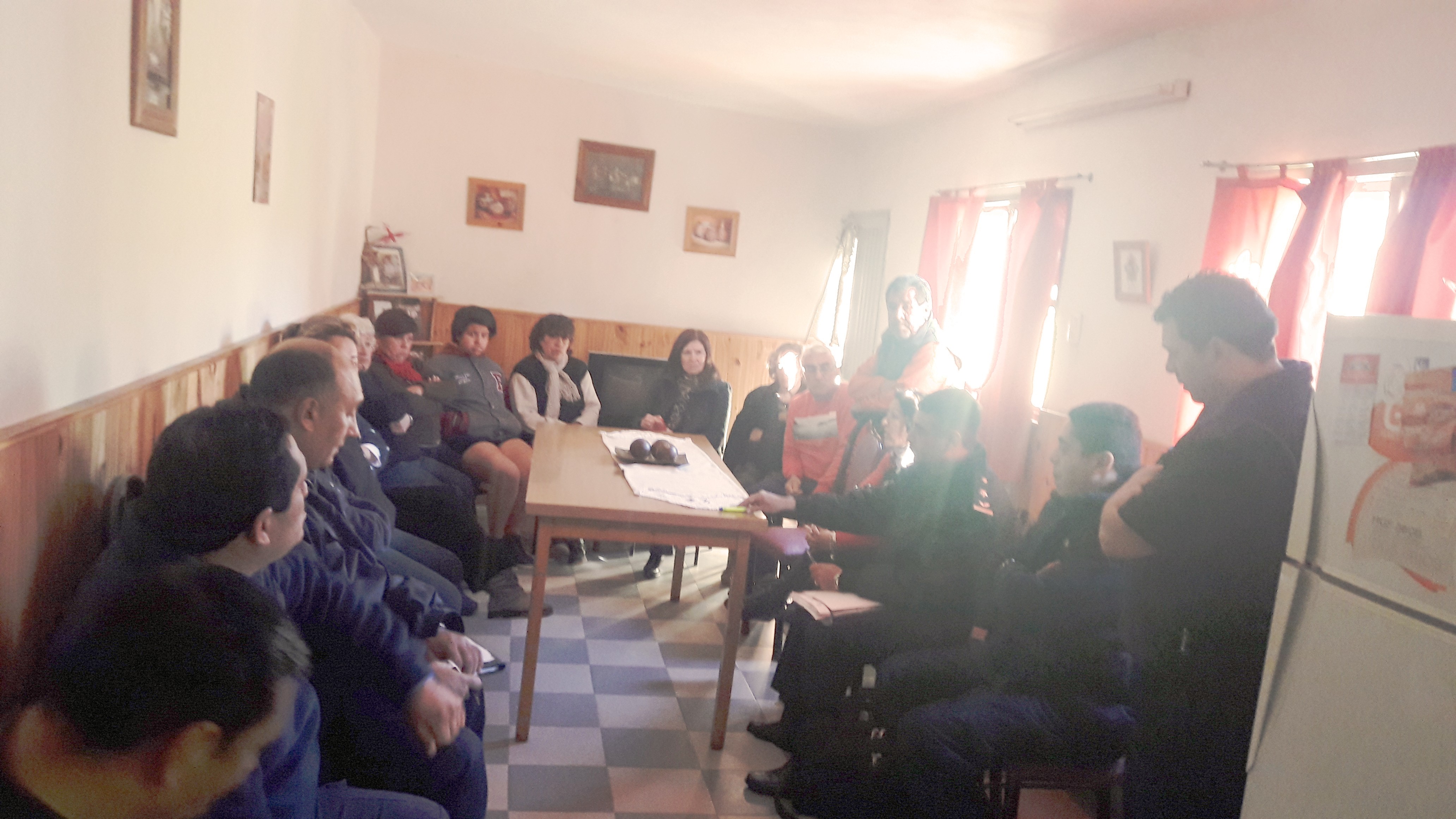 Jornada de trabajo con vecinos del barrio Campaña del Desierto