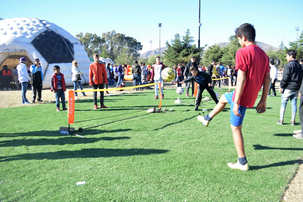 Miles de chicos disfrutaron de la parada deportiva en el Parque de las Naciones