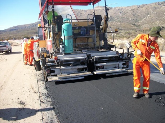 Circular con precaución por obras en la Autopista de las Serranías Puntanas.