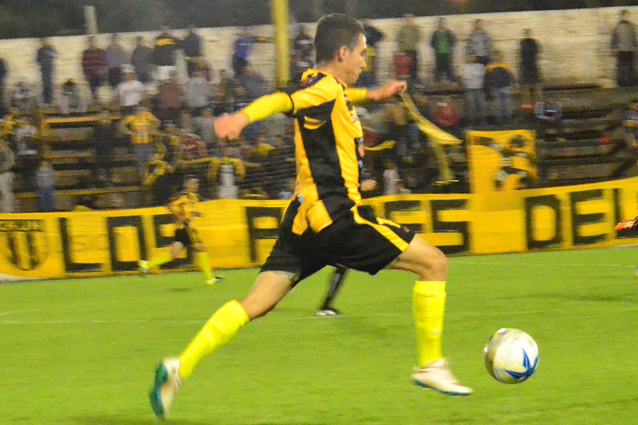 Newbery cayó en el debut ante Montecaseros