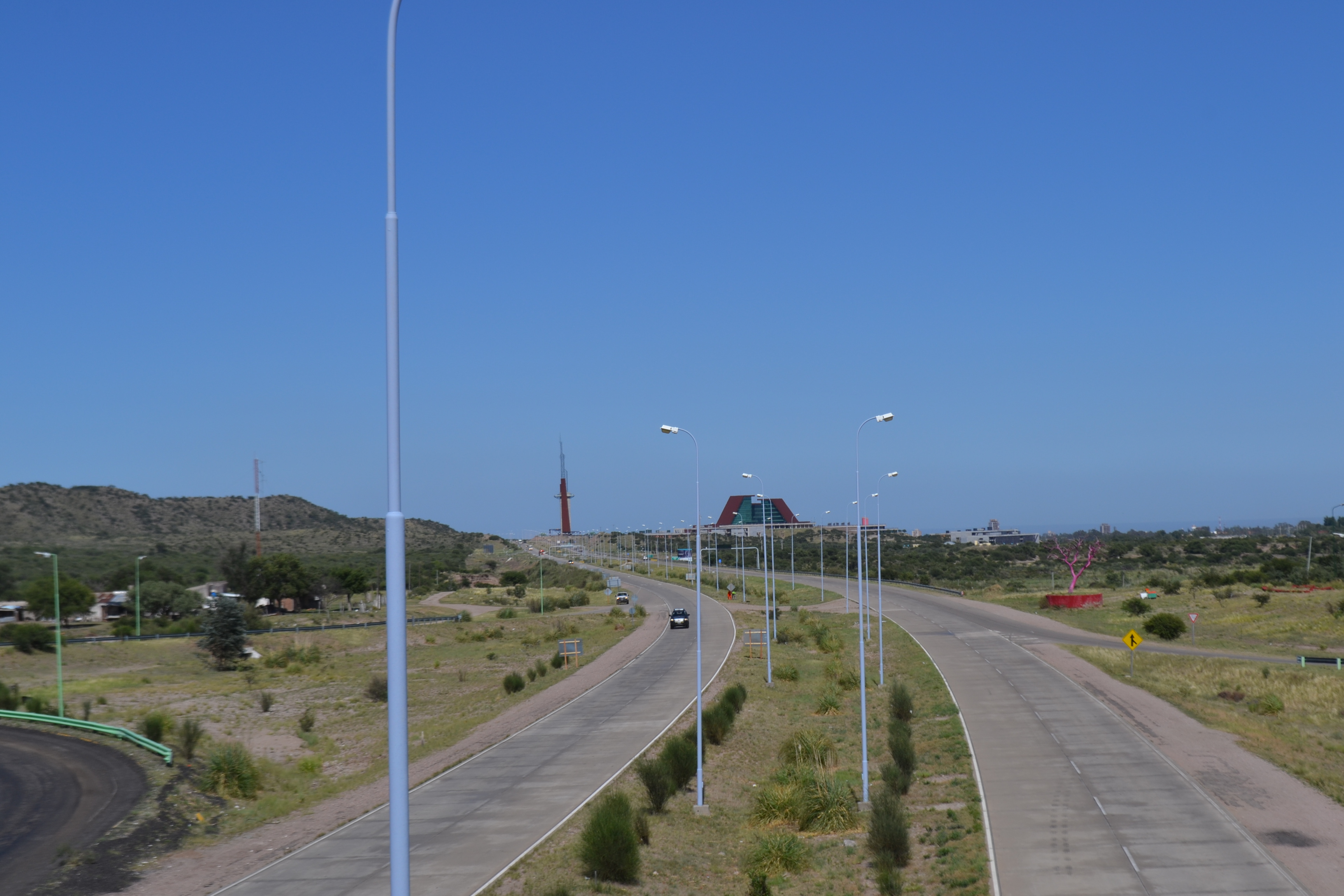 Las rutas y autopistas de la provincia están transitables y con visibilidad normal