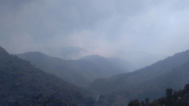 Se trabaja para contener el incendio en Potrero de los Funes.
