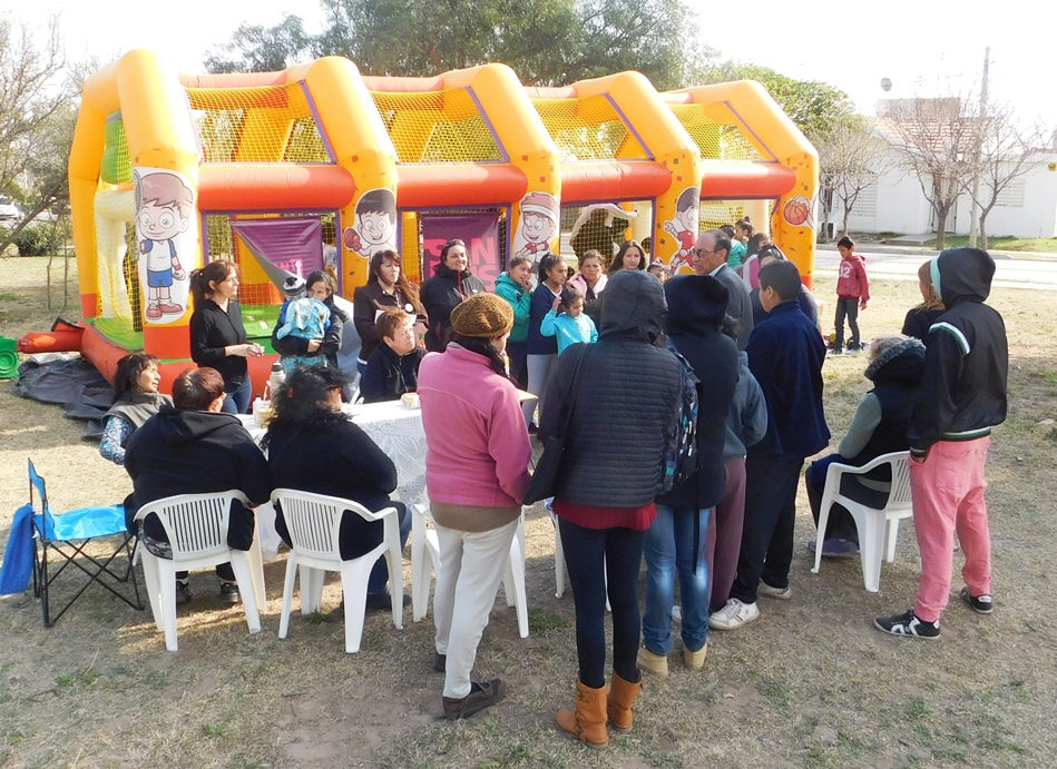 La campaña de difusión y concientización de la Secretaría de la Mujer recorre los barrios de San Luis