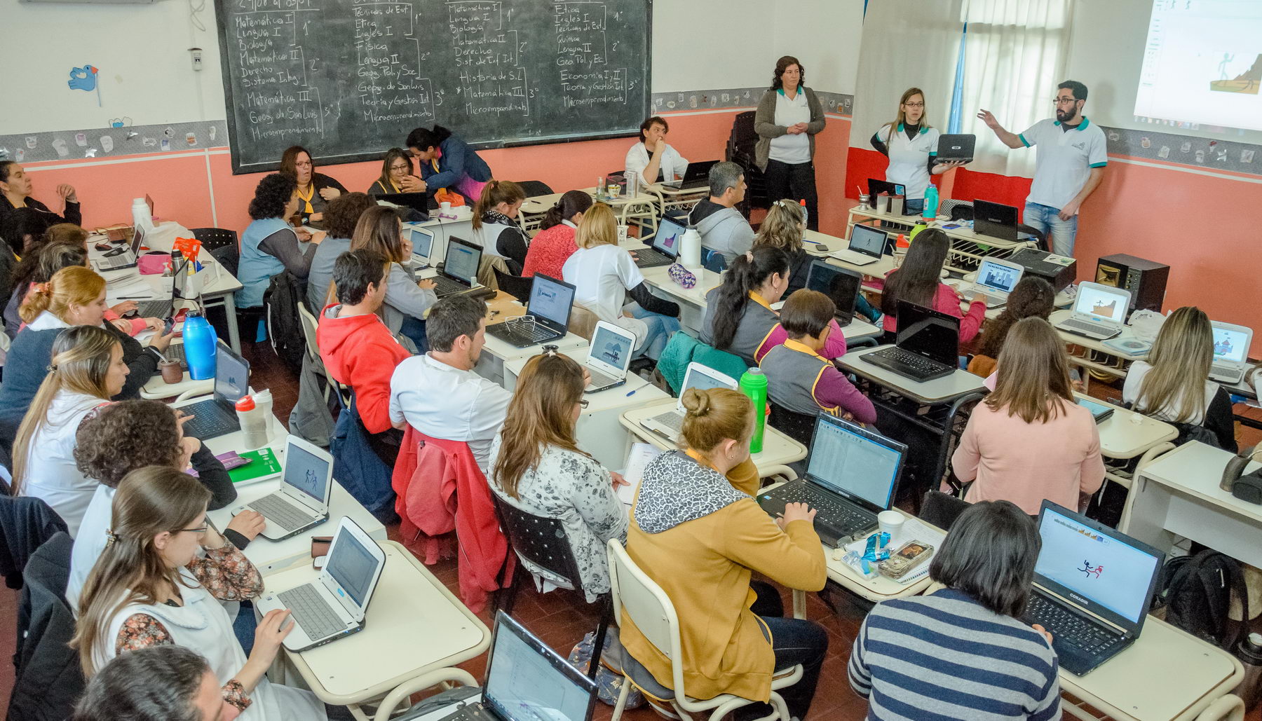 La ULP capacitó a más de 100 docentes en programación