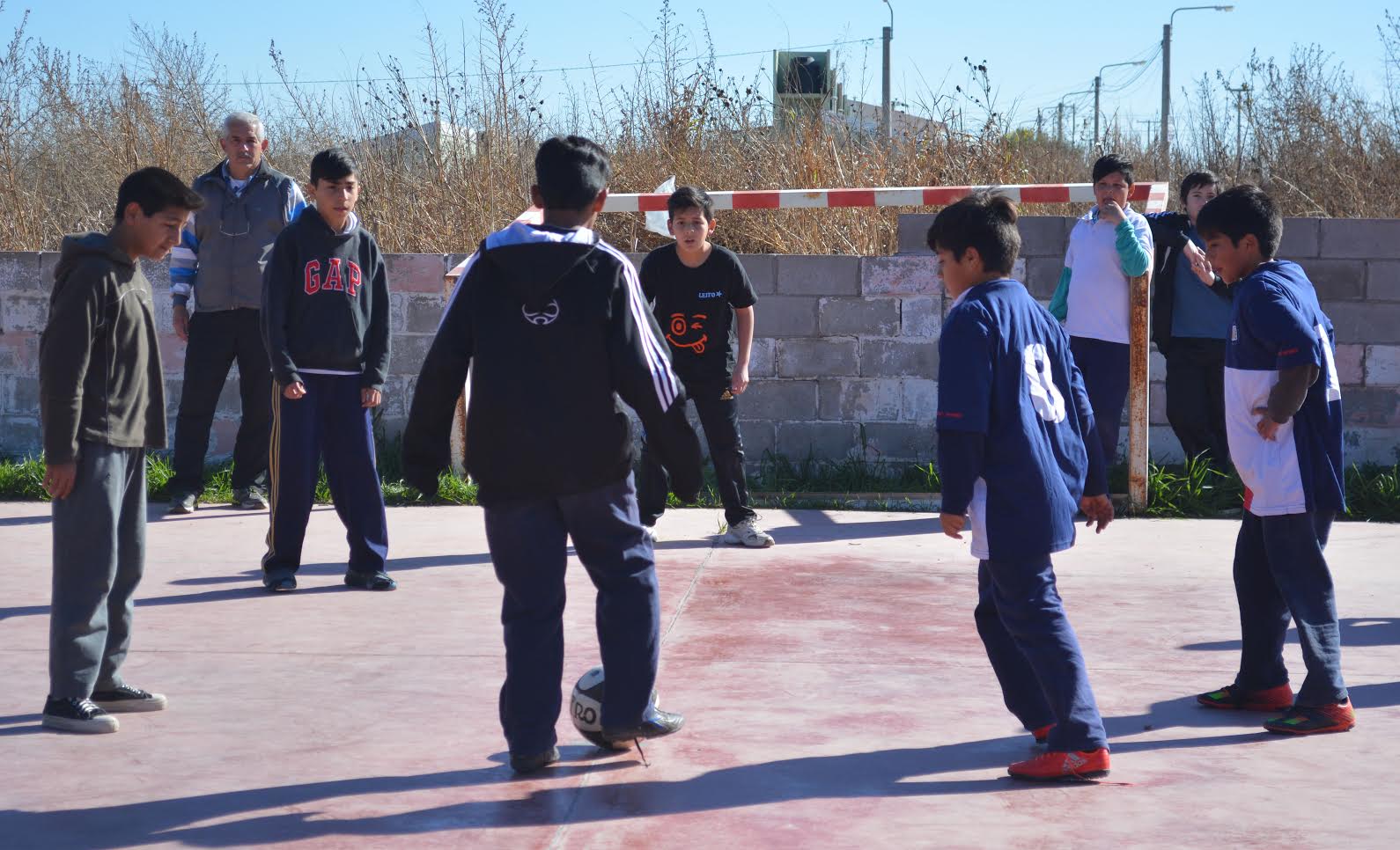 Divirtiéndose en los Intercolegiales, los más chicos despidieron el invierno