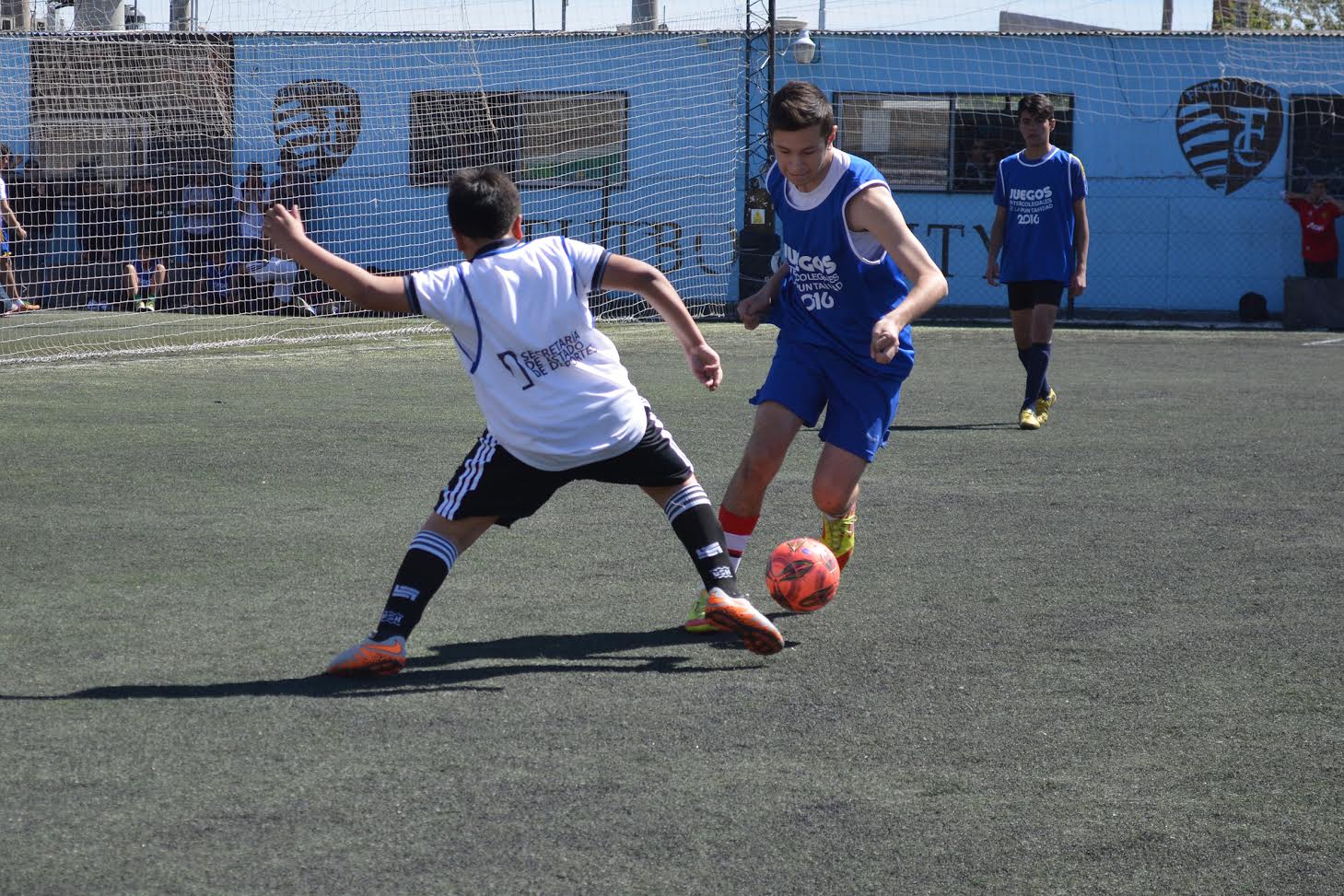 Llegó el turno de jugar en la cancha grande