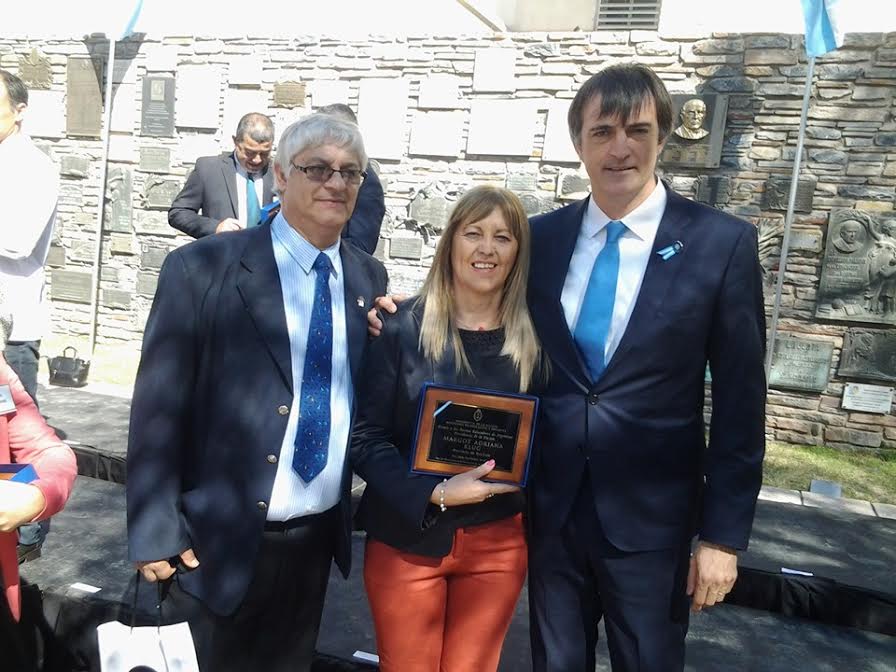 La directora de la Escuela N° 150 recibió el premio “Buenos Educadores de Argentina 2016”