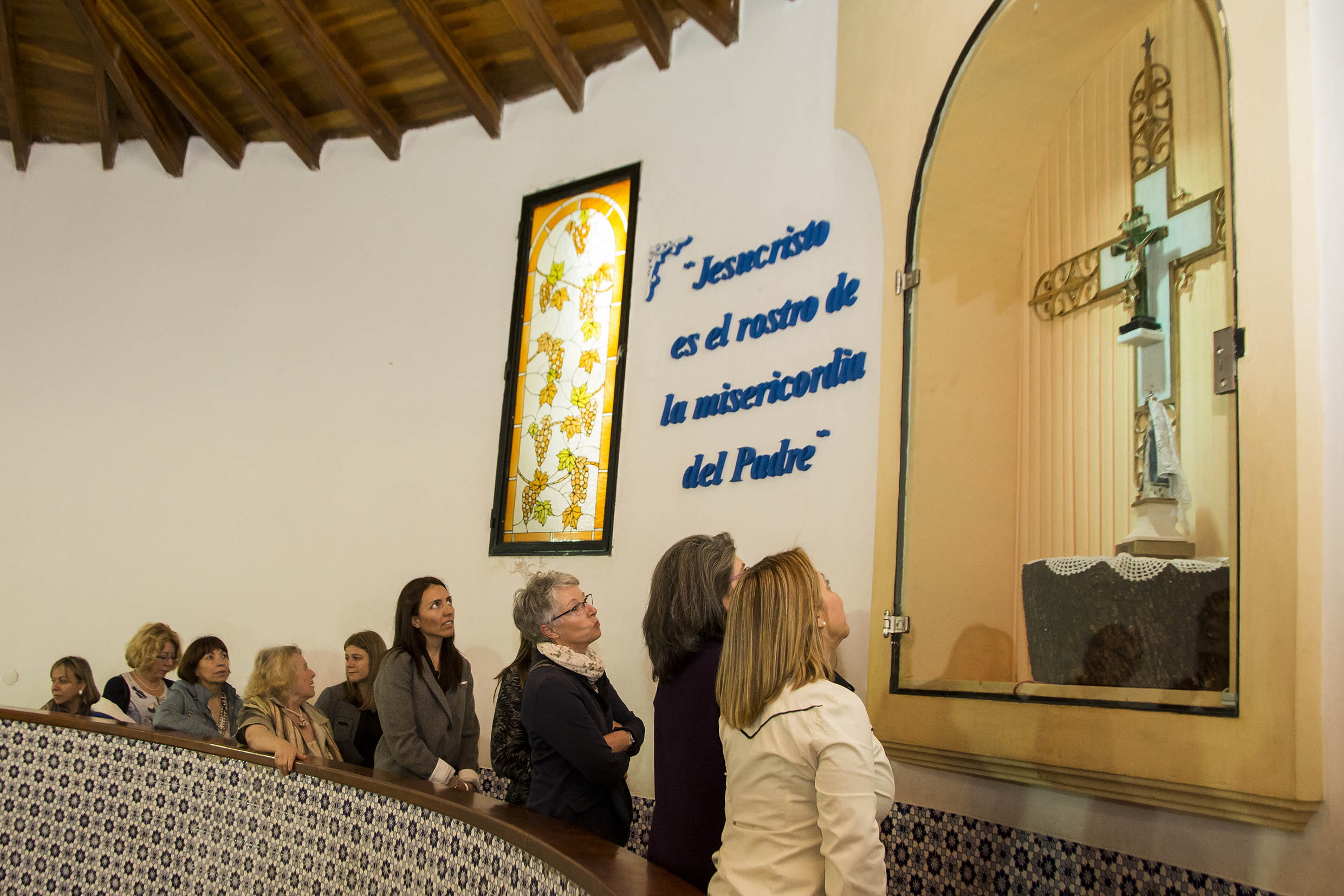 Esposas de los embajadores visitaron el Cristo de la Quebrada