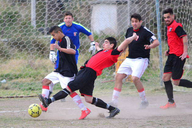 Huracán igualó con El Lince 2 a 2.