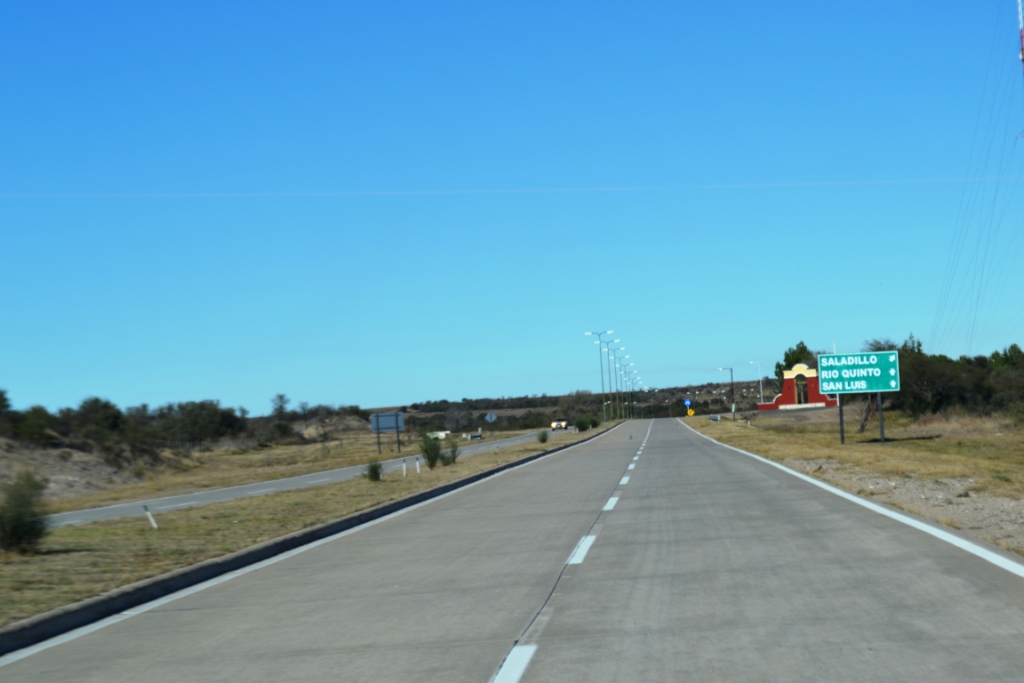 Las rutas y autopistas de la provincia: transitables y con visibilidad normal