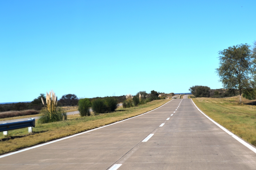 Las rutas y autopistas de la provincia están transitables y con visibilidad normal