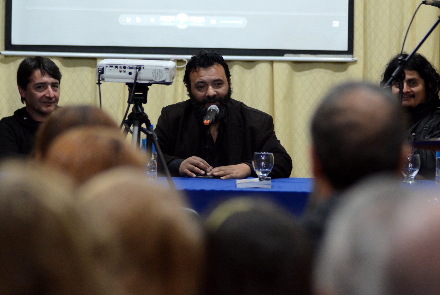 Alfredo Salinas presentó su novela “Benicia en blanco”