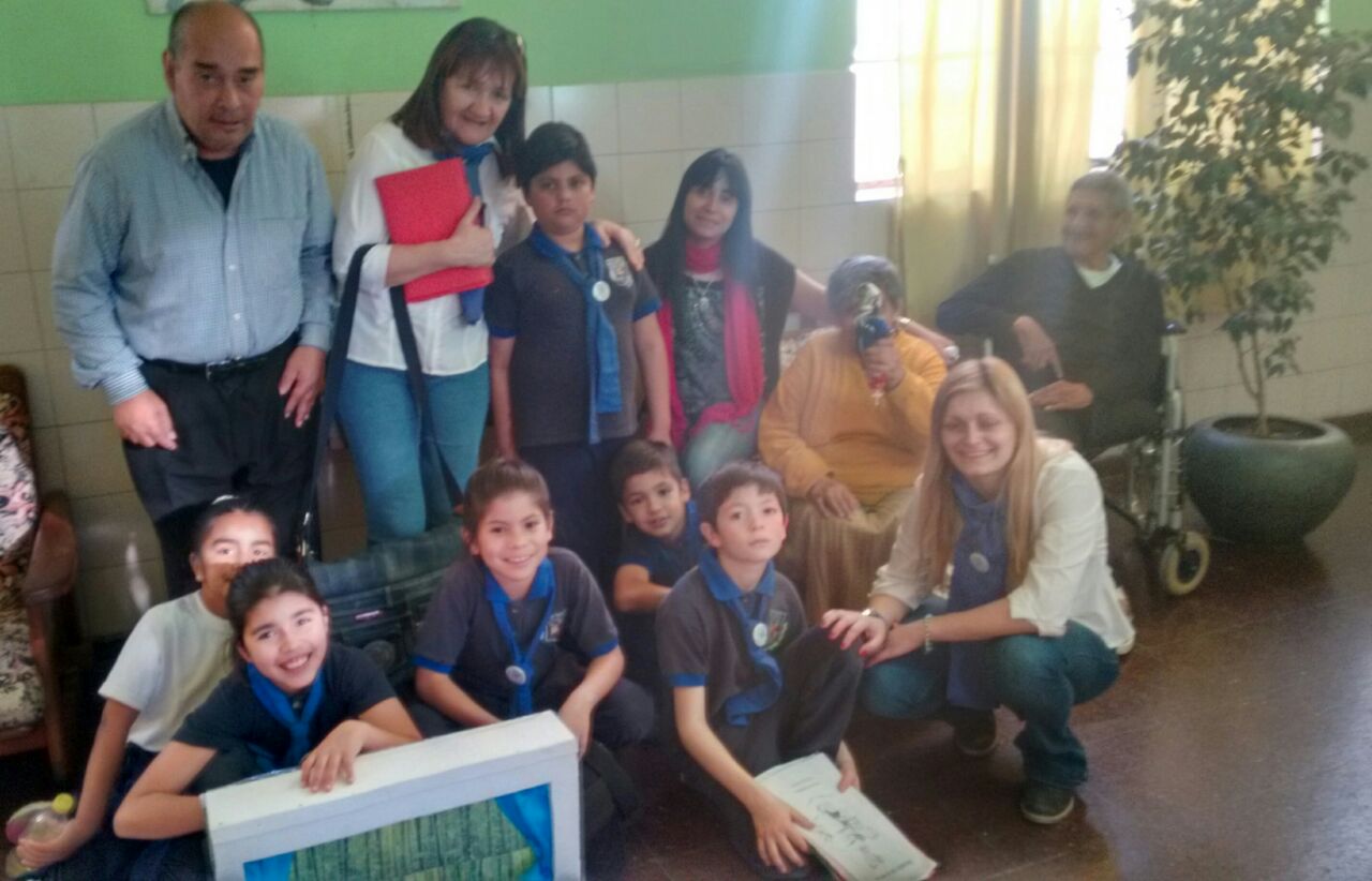 Jornada de lectura en el Hogar de ancianos “San Vicente de Paul”