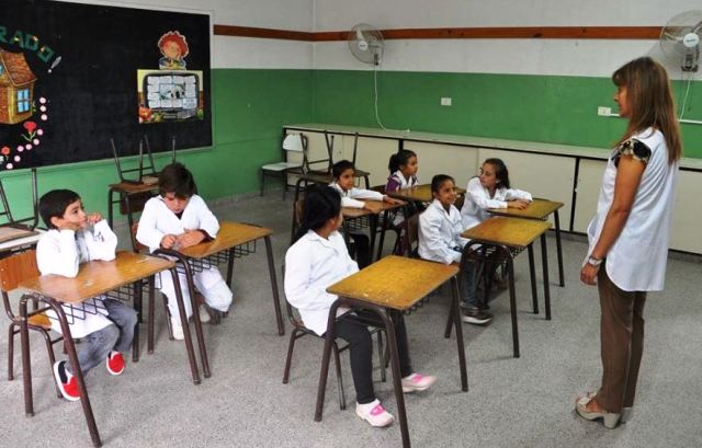 Futuros docentes ofrecen talleres sobre Puntanidad en el interior