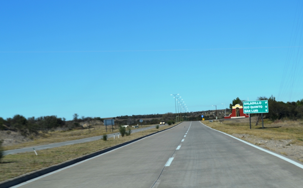 Las rutas y autopistas de la provincia están transitables y con visibilidad normal