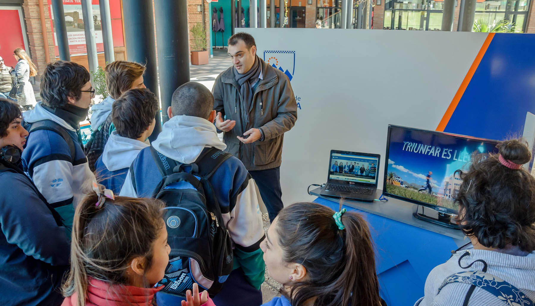 La ULP presentó sus tecnicaturas en la 1ª Expo Oferta Educativa de Juana Koslay