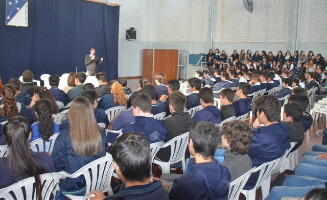 Somos Ambiente inició su ciclo de charlas ante más de 300 alumnos